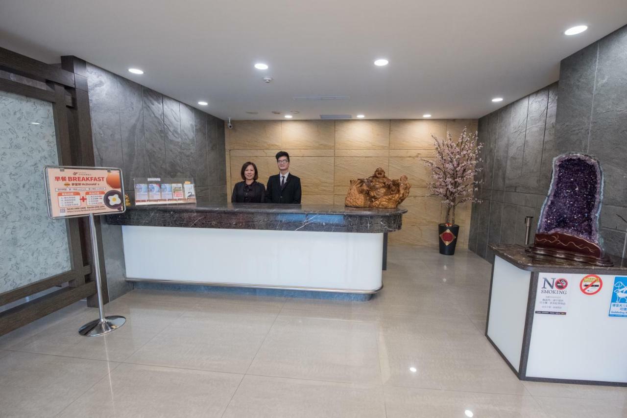 JunLi Hotel Banciao Exterior foto